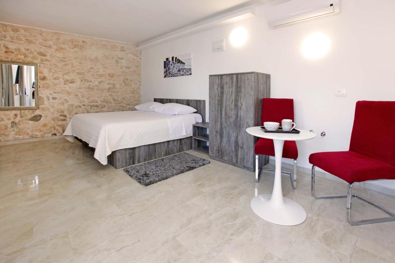Luxory D-Rooms فيلا لوكا المظهر الخارجي الصورة