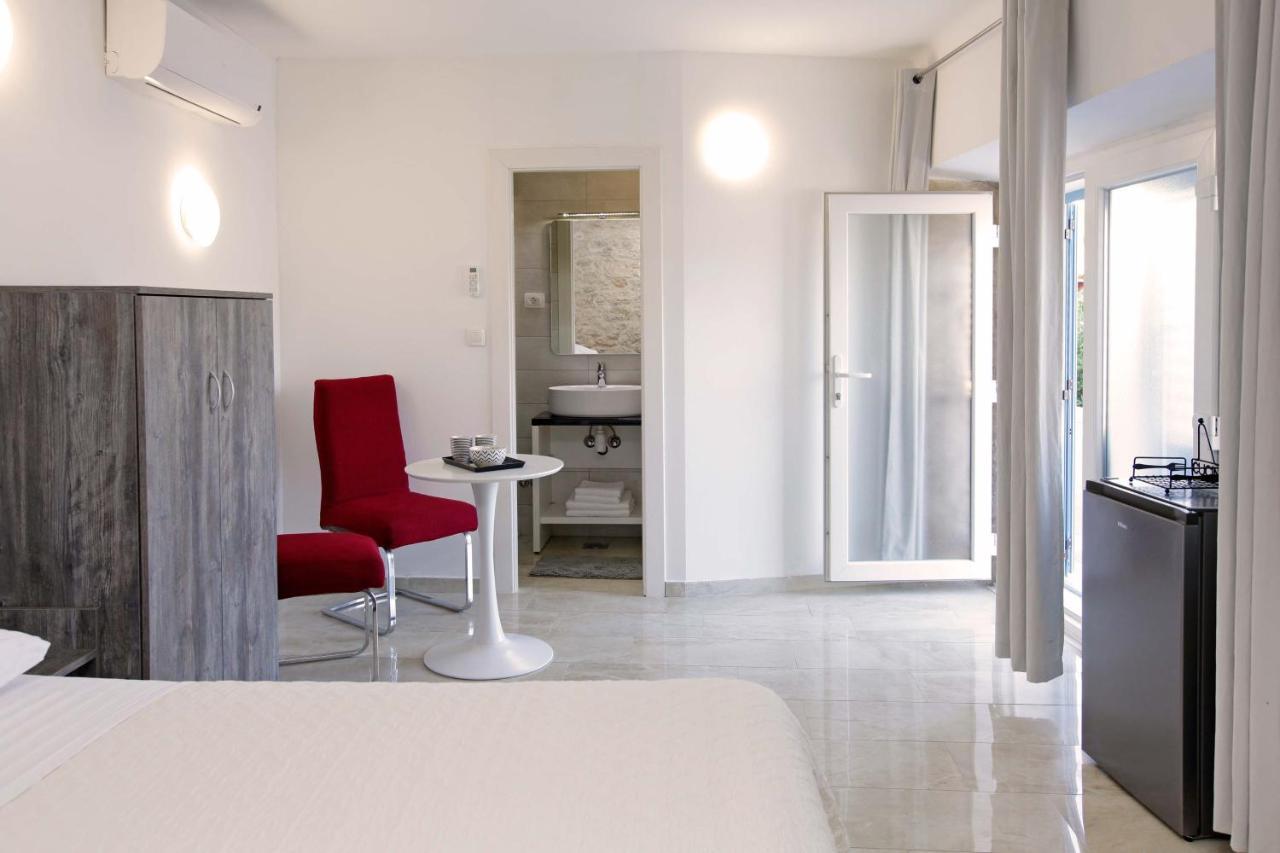 Luxory D-Rooms فيلا لوكا المظهر الخارجي الصورة