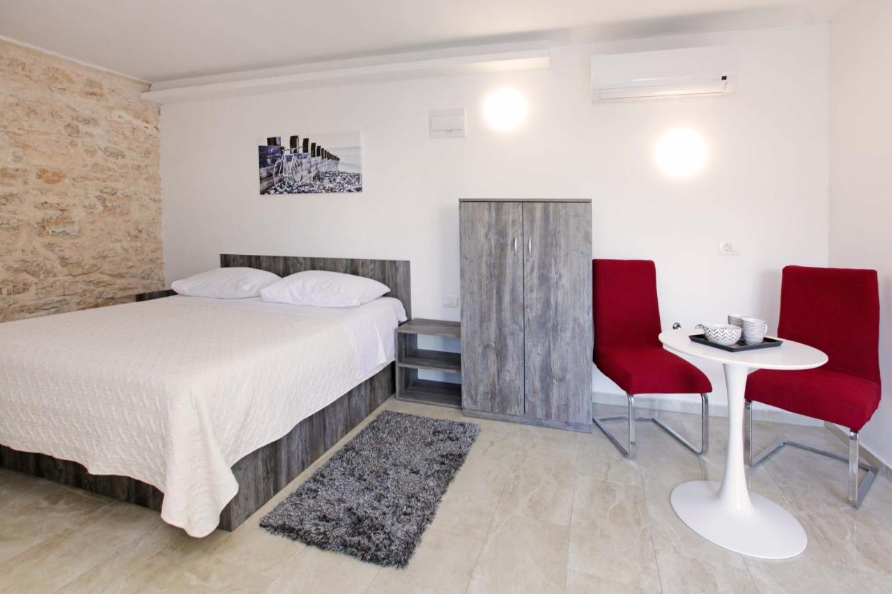 Luxory D-Rooms فيلا لوكا المظهر الخارجي الصورة