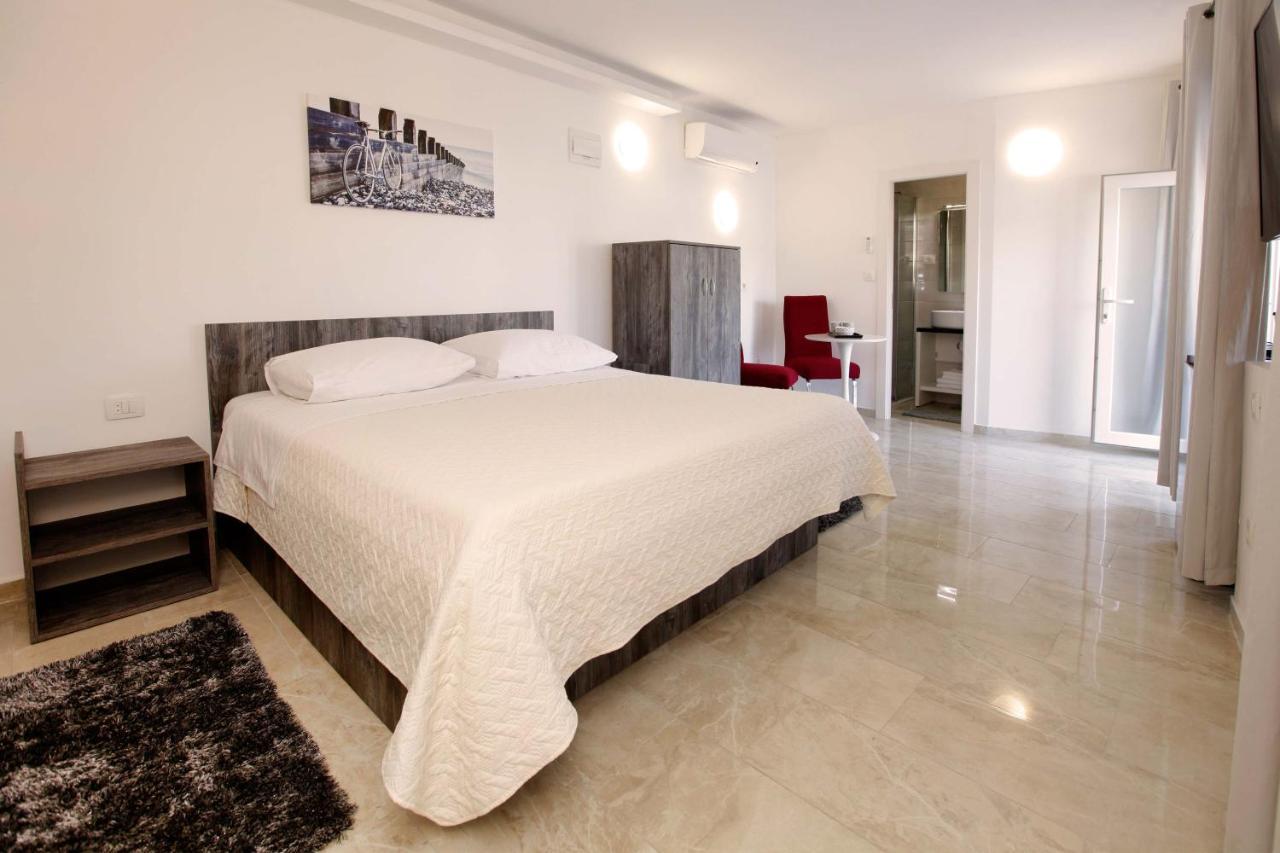 Luxory D-Rooms فيلا لوكا المظهر الخارجي الصورة