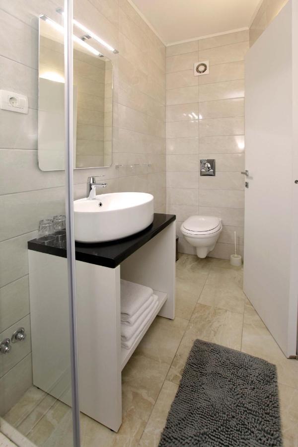 Luxory D-Rooms فيلا لوكا المظهر الخارجي الصورة
