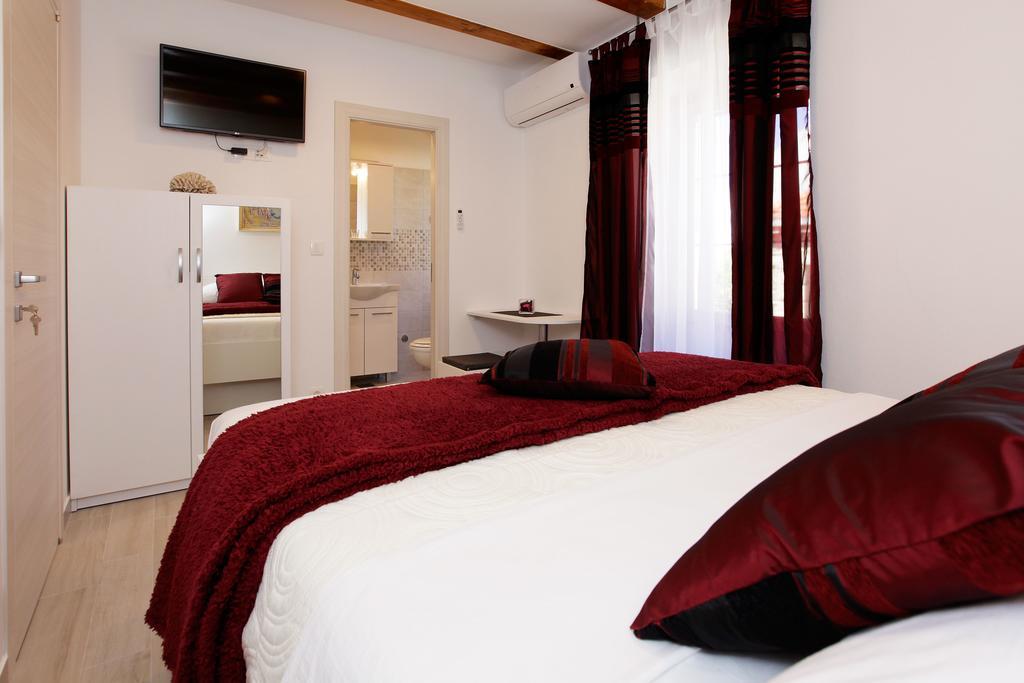 Luxory D-Rooms فيلا لوكا المظهر الخارجي الصورة