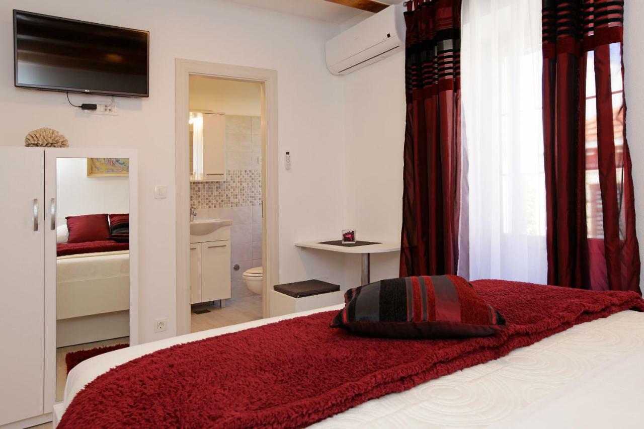 Luxory D-Rooms فيلا لوكا المظهر الخارجي الصورة