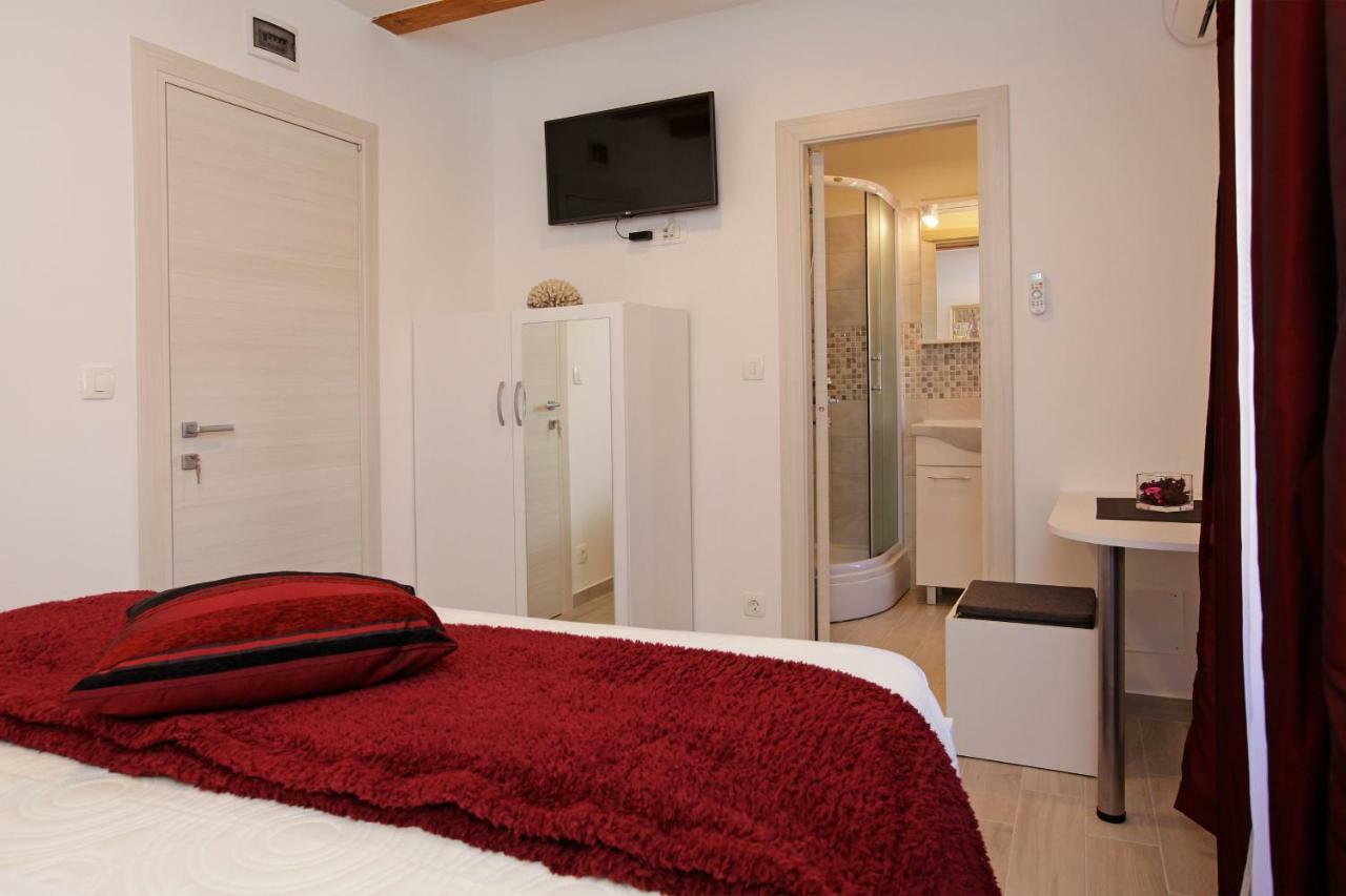 Luxory D-Rooms فيلا لوكا المظهر الخارجي الصورة